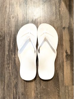 New Flip flops (Arch Supporting)!
