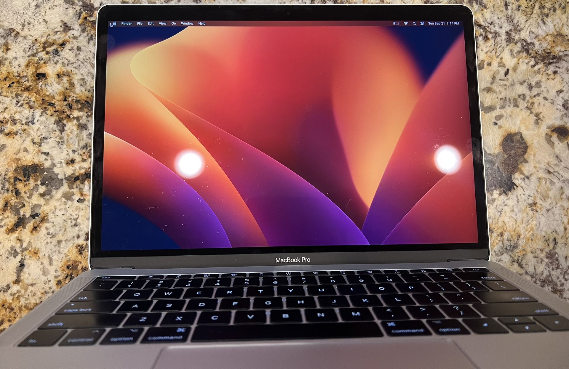 APPLE MACBOOK PRO 2017