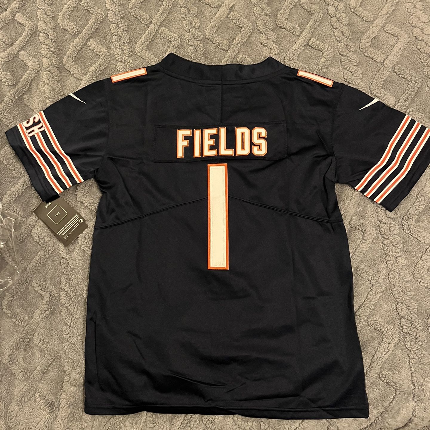 Youth Justin Fields Jersey for Sale in St. Charles, IL - OfferUp