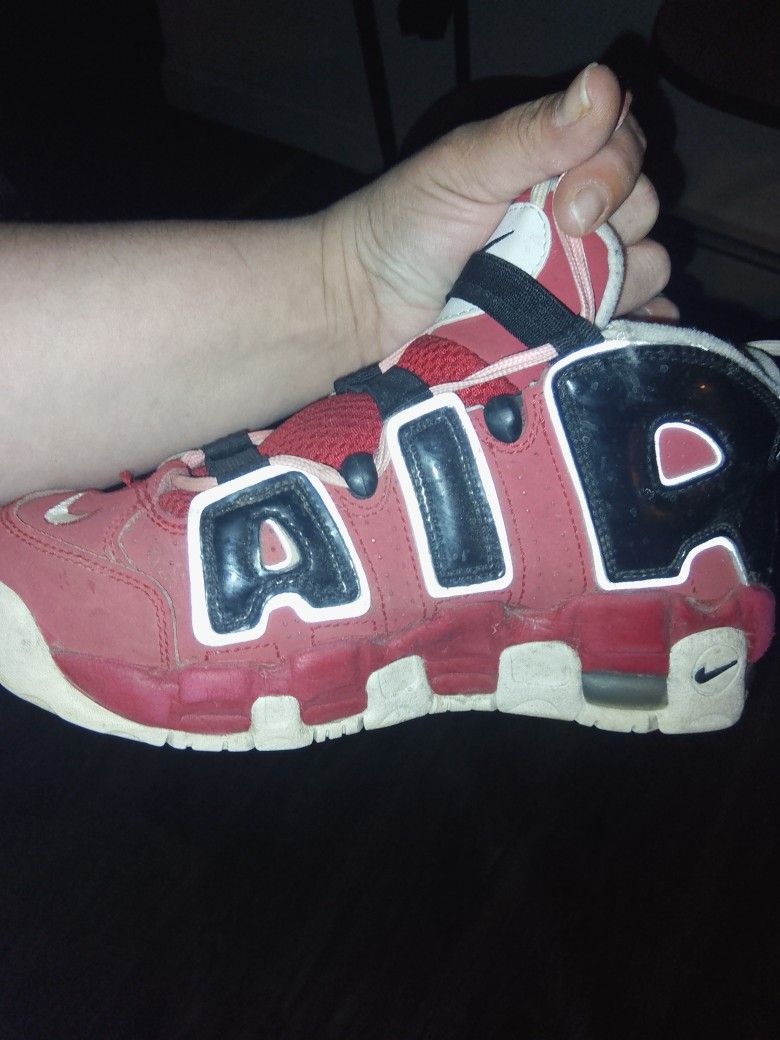 Red Black And White Boys 5Y Nike Uptempos