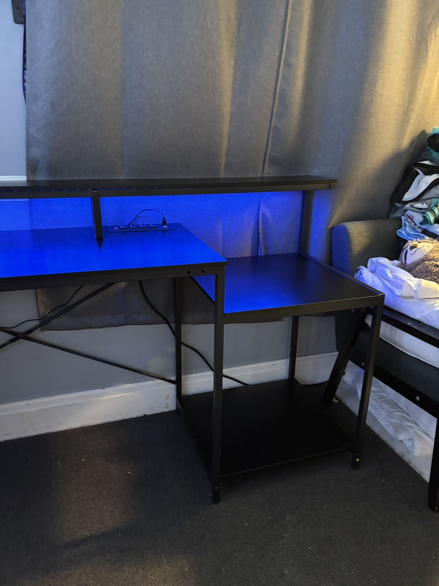 Gaming desk
