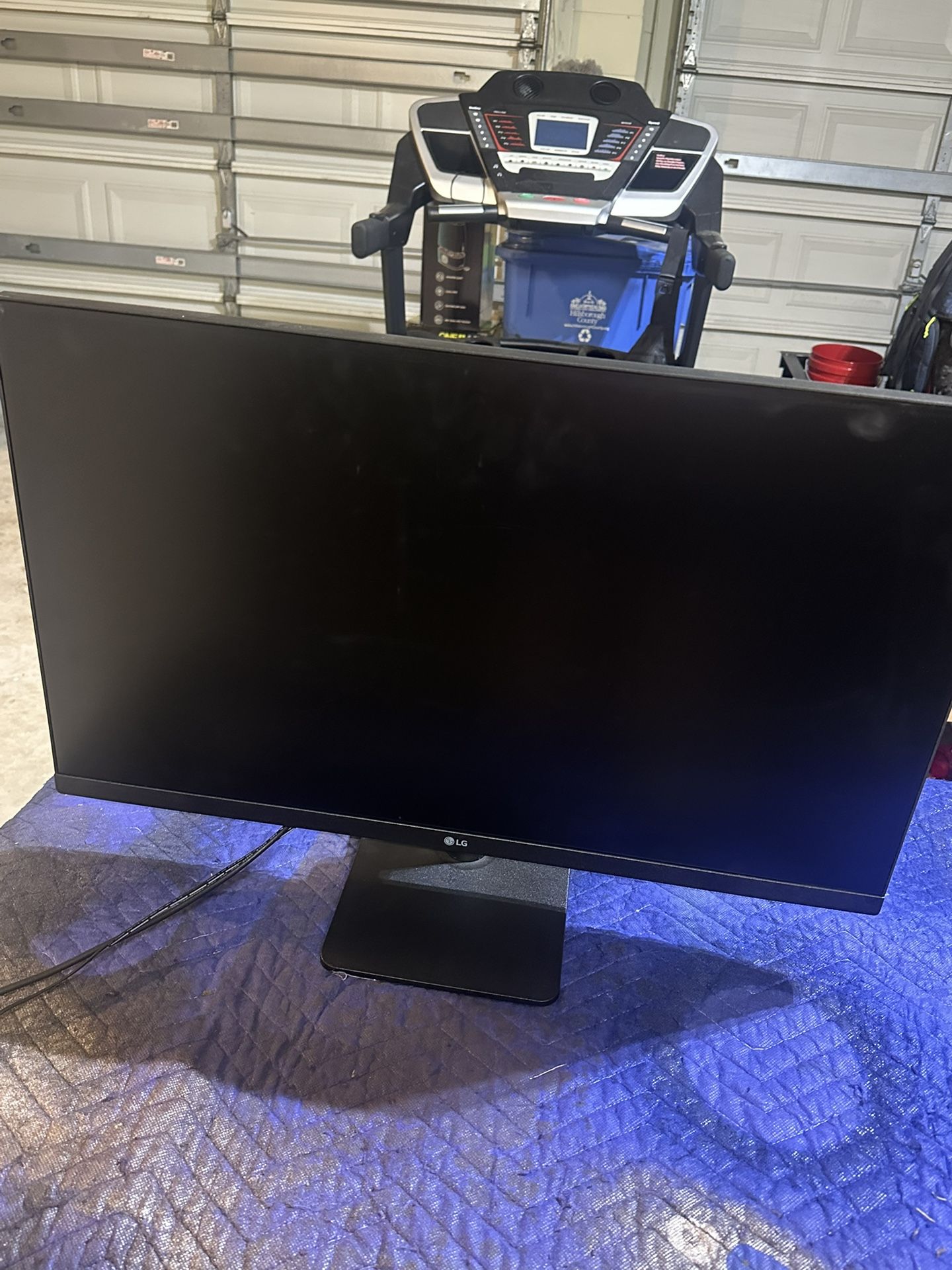 LG Computer Monitor