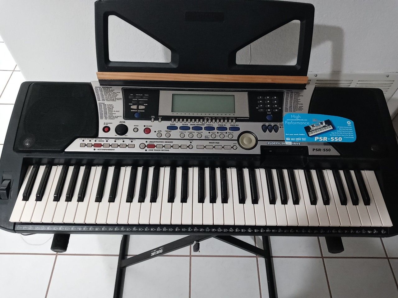 Yamaha PSR-550