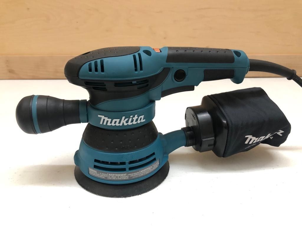 MAKITA CORDED VARIABLE SPEED RANDOM NEW