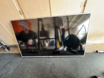 LG 55” Smart LED TV – Excellent Condition