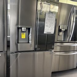 NEW OPEN BOX LG MIRRORED INSTA VIEW FRENCH STYLE REFRIGERATOR WITH FOUR ICE TYPE 