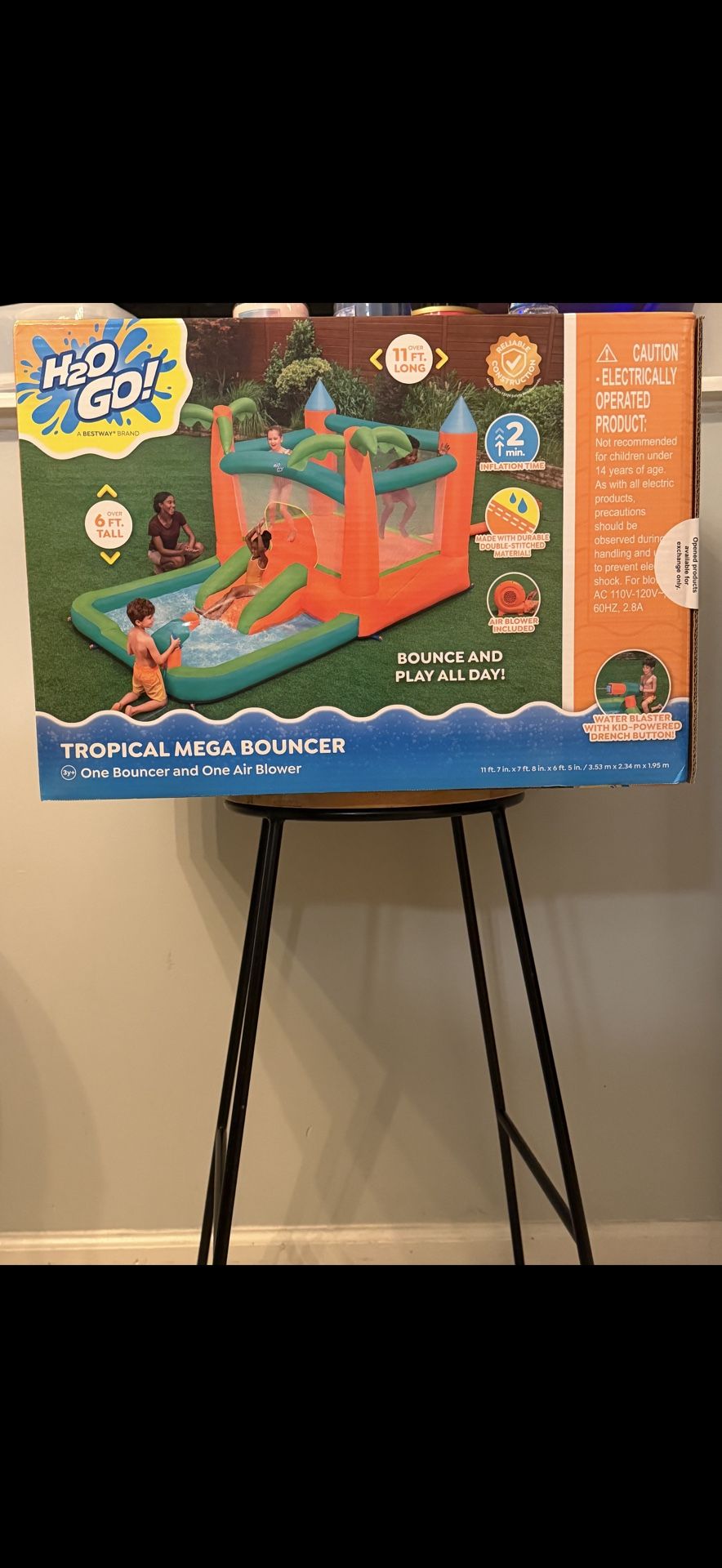 H202go Tropical Bounce House