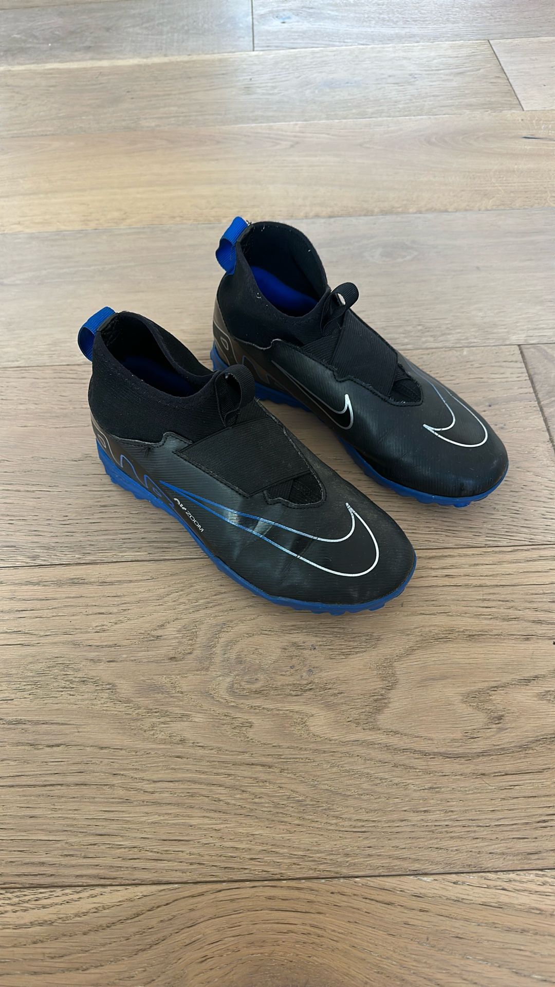 Nike Mercurial Air Zoom Turf Cleats – Size 6Y – Great Condition