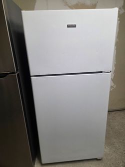 Hot point top and bottom refrigerator Apartment Size warranty Financing With Snap If You Qualify Like New