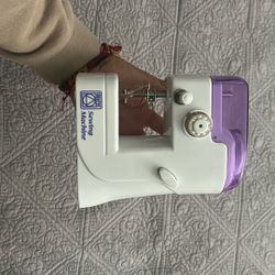 Mini Sewing Machine 