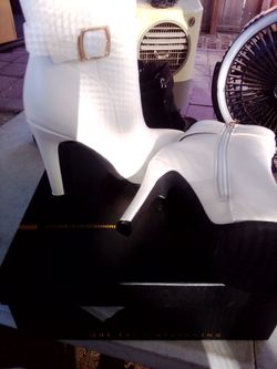 White Heeled Ankle Boots with Buckle size 8