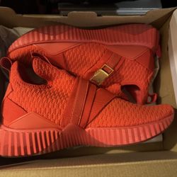 Defy Mid Iced Wn’s