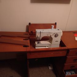Elna (su)super sewing machine, Made In Switzerland 