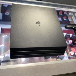 PS4  PRO 
