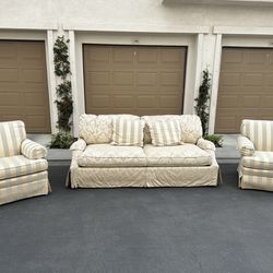 Couch and two armchairs (set) 