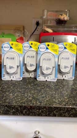 Fabreze Plugs-4 Items!($13.76+Value)
