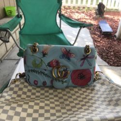 Gucci Purse  Used Once Only Pretty Much New N The Louie v Used Great Condition 