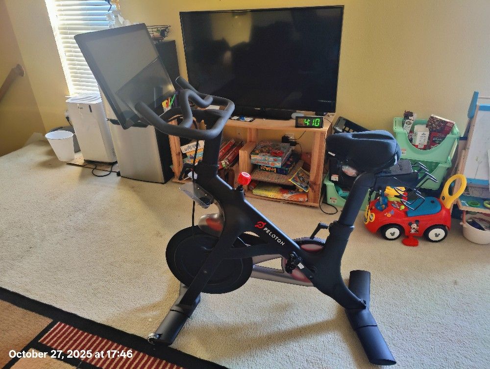 Peloton (With Shoes, Weights And More)