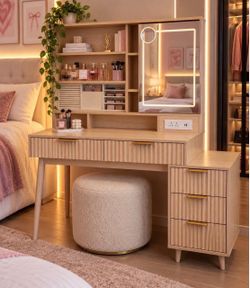 Vanity Desk with Sliding Mirror and Lights, Fluted  with n, Jewelry Storage, Oak L-22