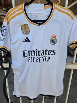 New Vini Jr jersey Small!!