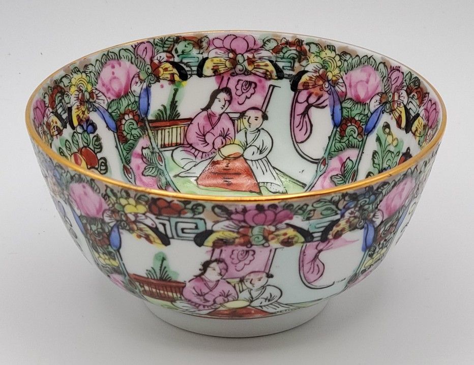 Chinese Rose Medallion Small Bowl Famille Porcelain 2 1/4in x 4 3/4in