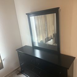 Black Dresser With Mirror