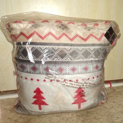 New Festive Christmas Faire Isle Throw Pillows 