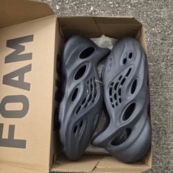 Adidas Yeezy Foam Runner Onyx Size: 4, 5, 6, 7, 8, 9, 10, 11, 12, 13, 14 (Pick Up)