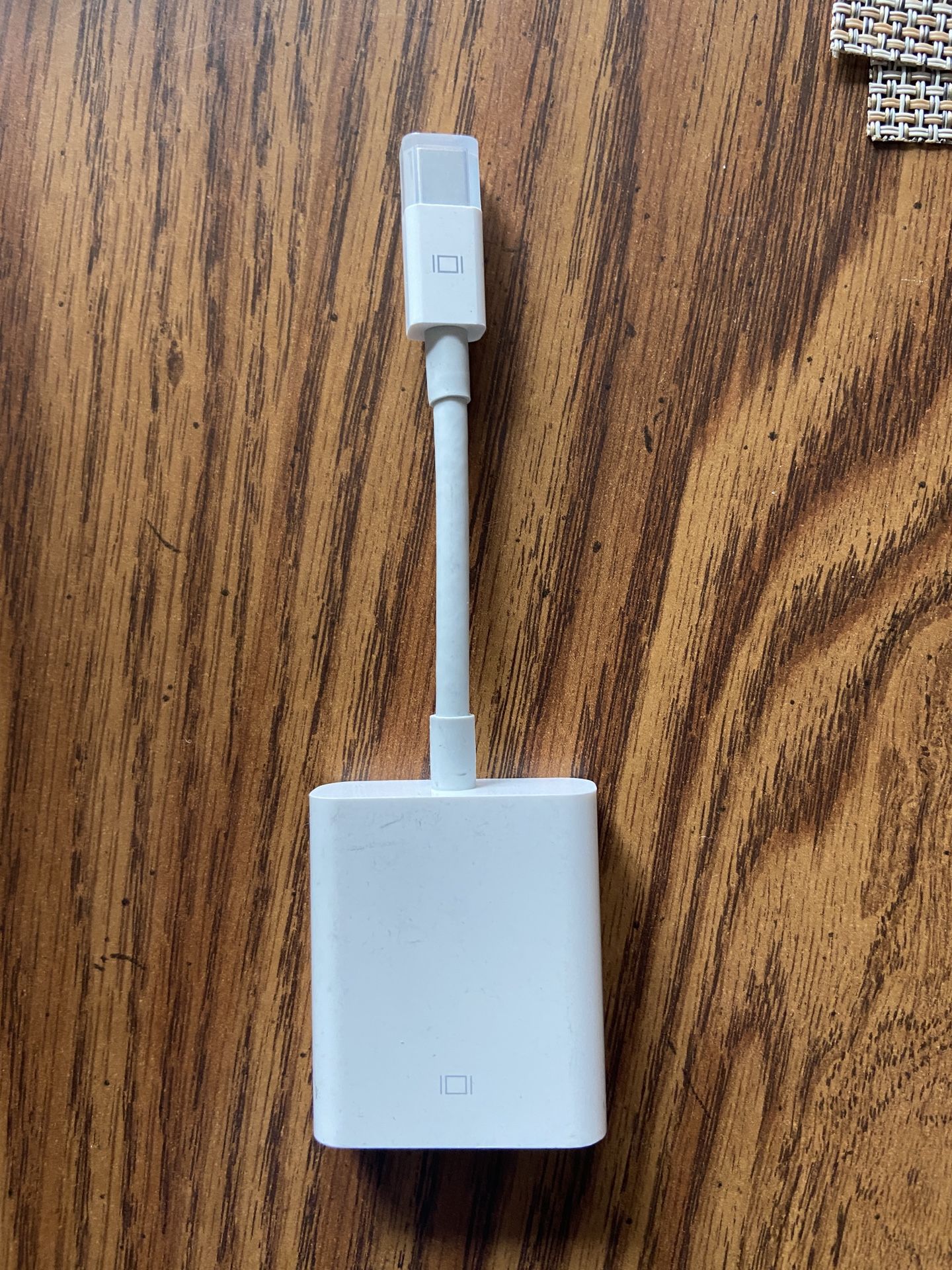 Apple HDMI adapter