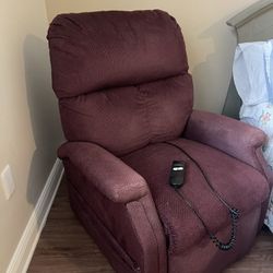 Power Lift Chair - Full Recliner - Great Condition 