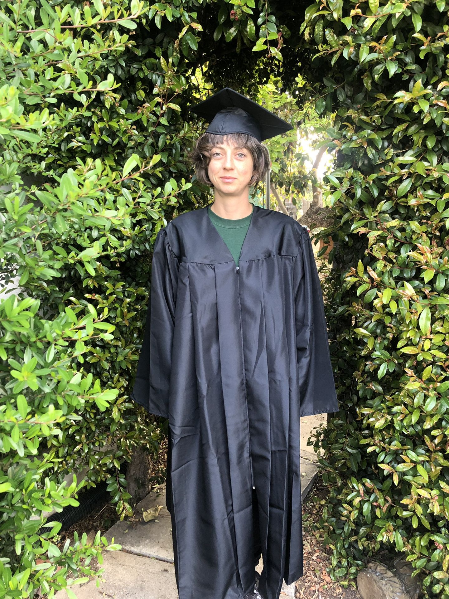 Graduation bachelors high school gown robe and hat set