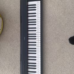 Yamaha NP12 Portable Piano 