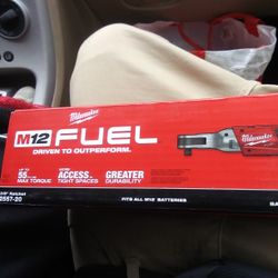 Milwaukee M12 Fuel 3/8" Ratchet 