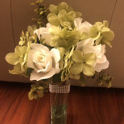 Sage and cream roses flower arrangement