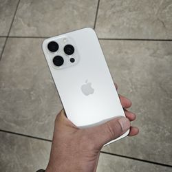 iPhone 15 Pro Max Unlocked 256GB