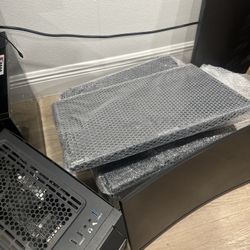 2 Pc Monitors 2 Of The Pc Box Things And A Box Filled With Cables For It