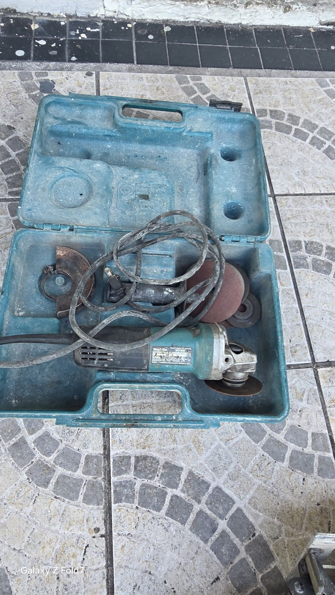 Makita Grinder