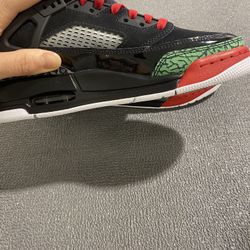 Boys size 6 Jordan shoes 