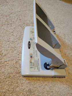 Swingline 75 Sheet Hole Punch