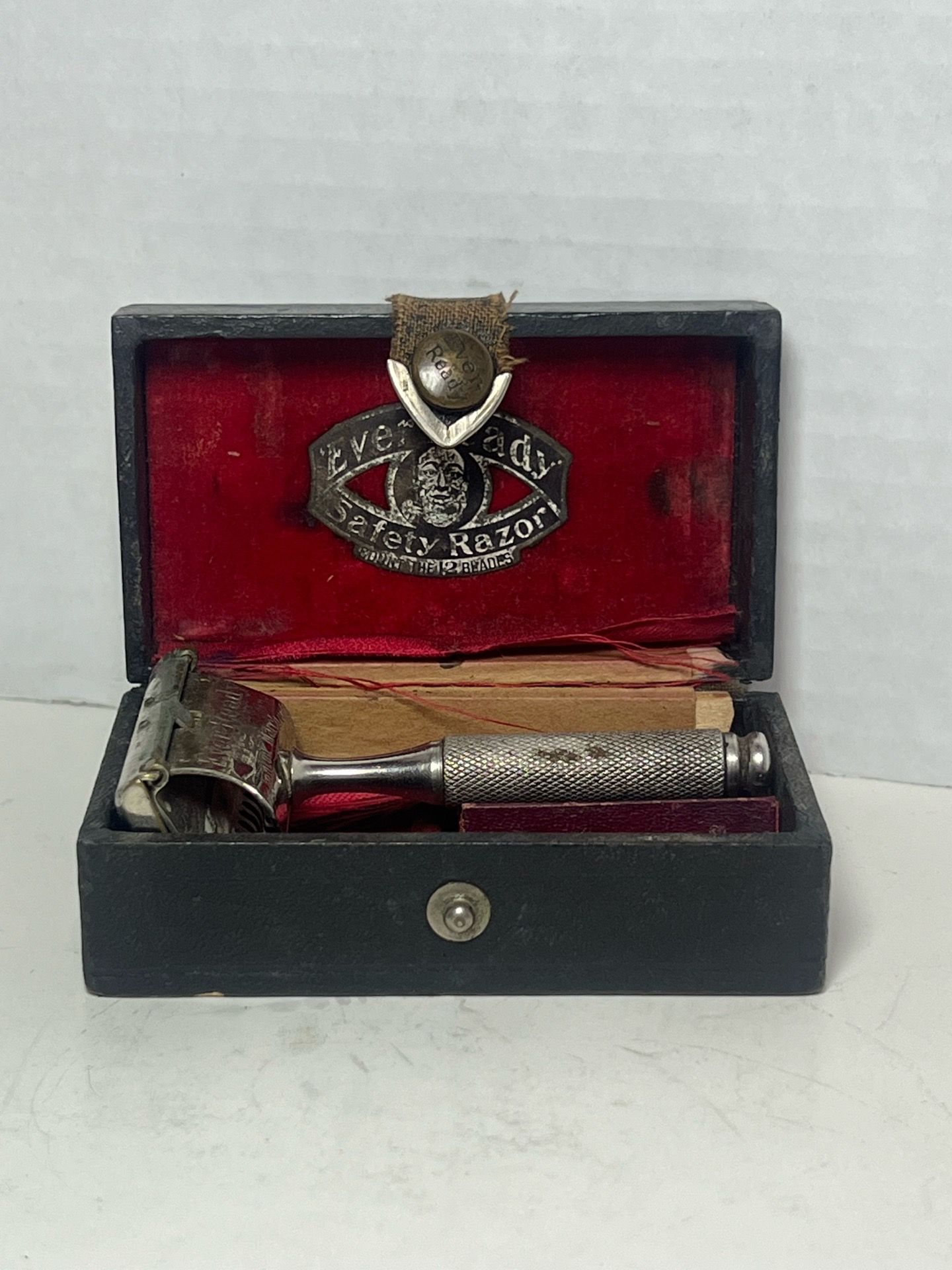 Vintage Patent Date March 24 1914 EVER-READY American Safety RAZOR With Case