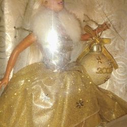 2000 Holiday Edition Barbie