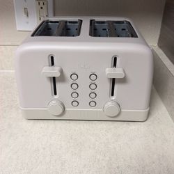 toaster -bella