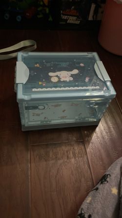 Cinnamoroll compactible rolling storage container