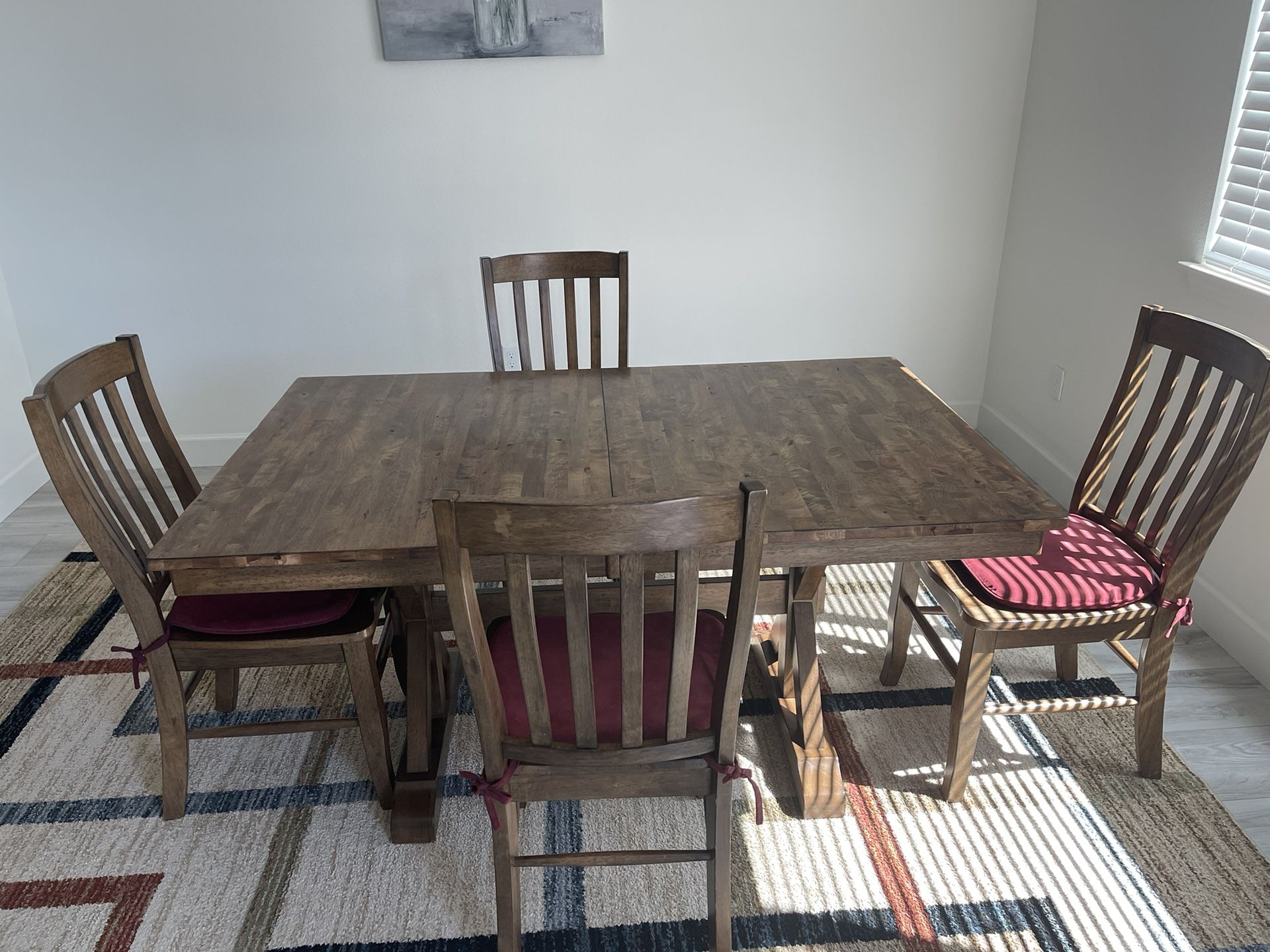 extendable kitchen table and 6 chairs