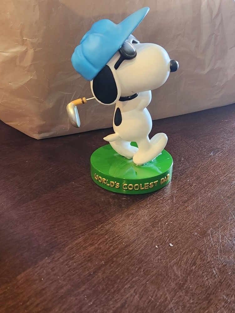 Brand New Snoopy World's Coolest Dad Figurine
