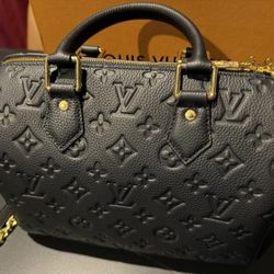 Louis Vuitton Speedy Bag 