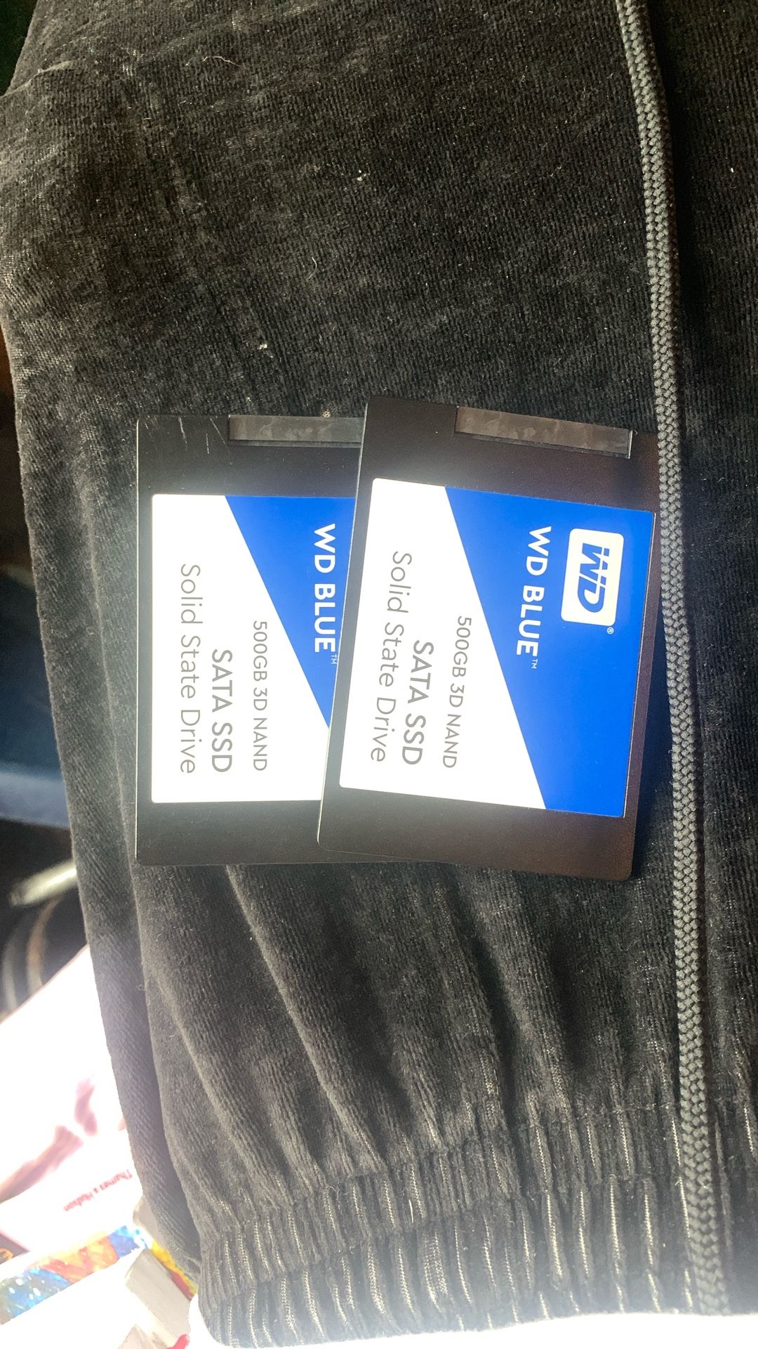WD 500GB Sata SSD (x2)