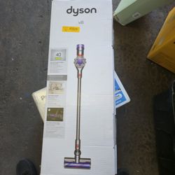 Dyson V8 Portable Cordless Pet Stick Vacuum Cleaner (Convertible to Handheld