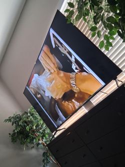 65 in lg tv like new 4 months old