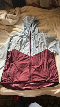 Women’s Nike Windbreaker